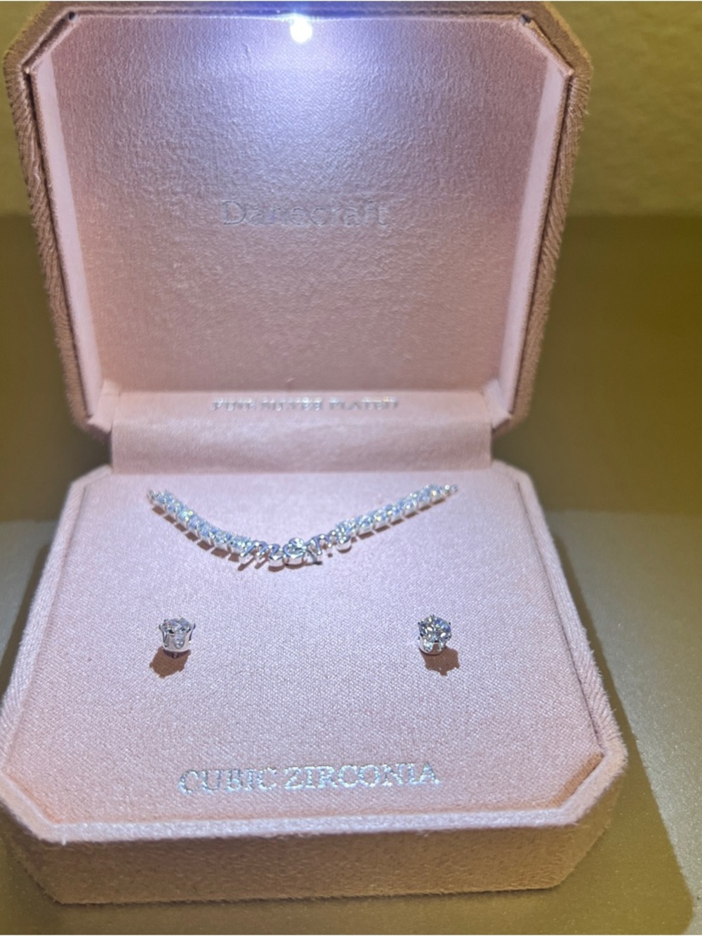 NEW Danecraft ‘MOM” Cubic Zirconia Fine Silver Plated Necklace & Stud Earrings